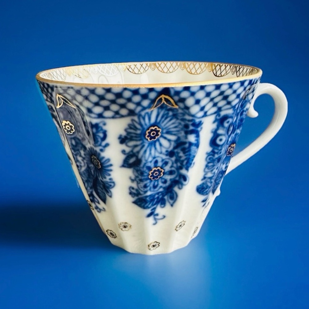 Lomonosov Porcelain Flat Teacup Cobalt Blue & White w 22k Gold Basket Floral